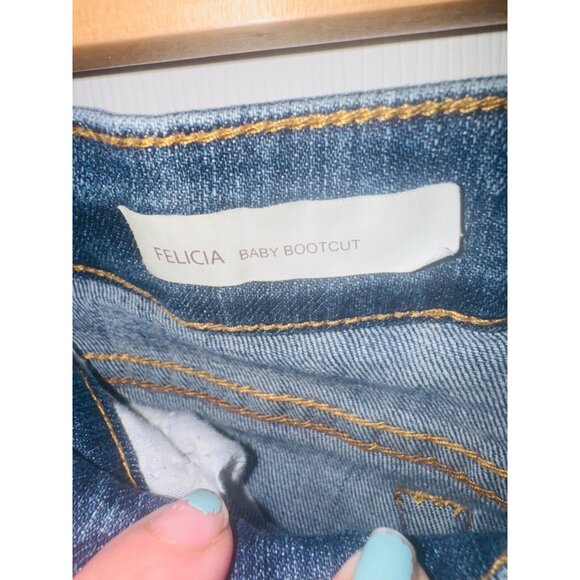 Kut From The Kloth Felicia Baby Bootcut Stretch Jeans Size 8 Denim Blue Casual - Picture 5 of 7